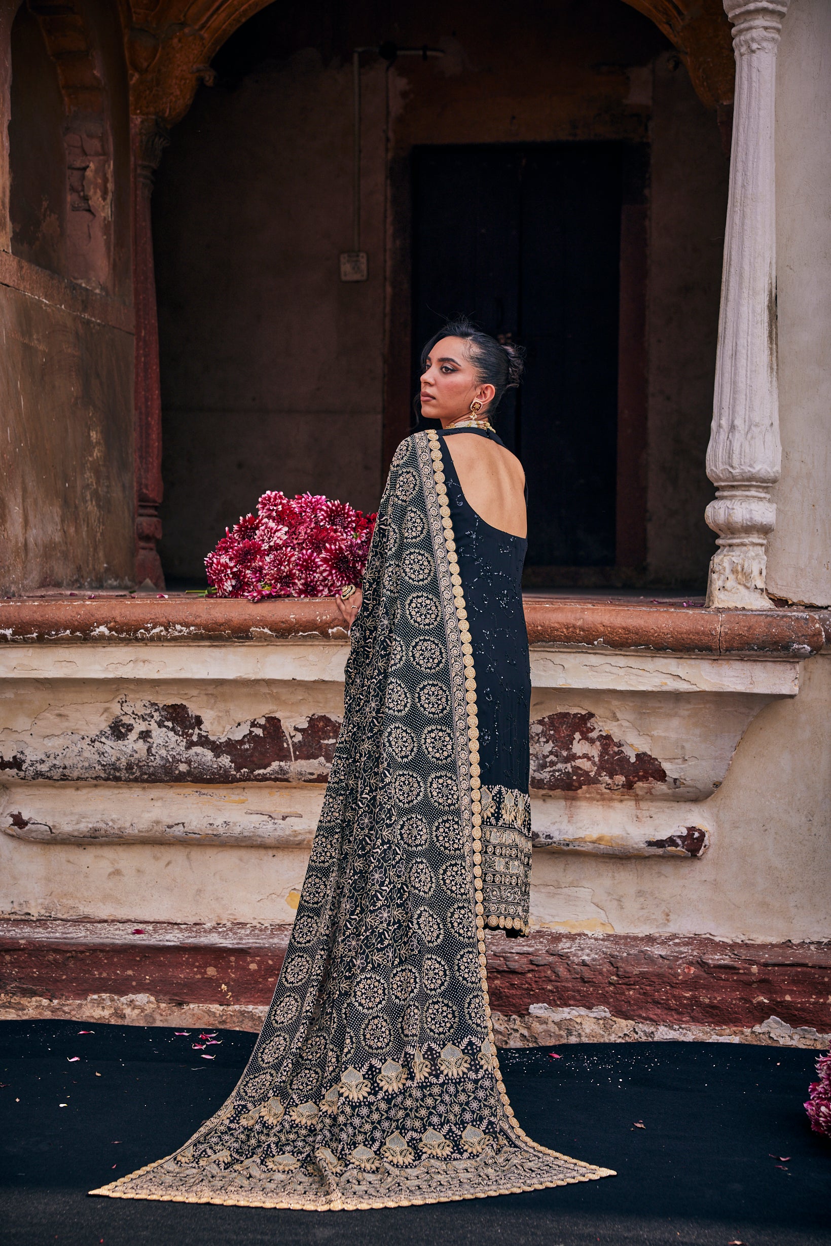 Zaira Kurta Set - Black Do-Taar Chikankari Kurta Set