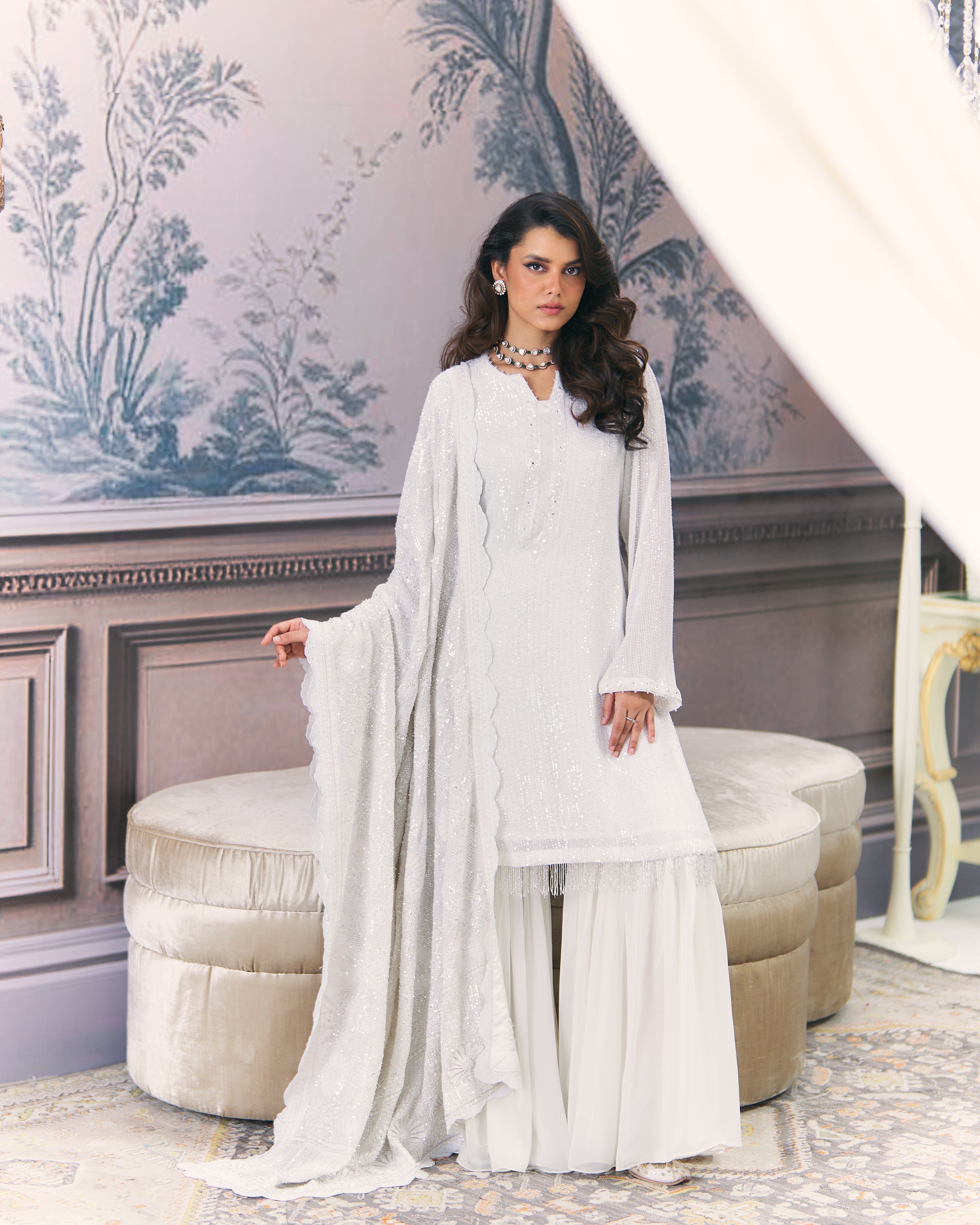 Ek-taar Chikankari statement heavy dupatta set