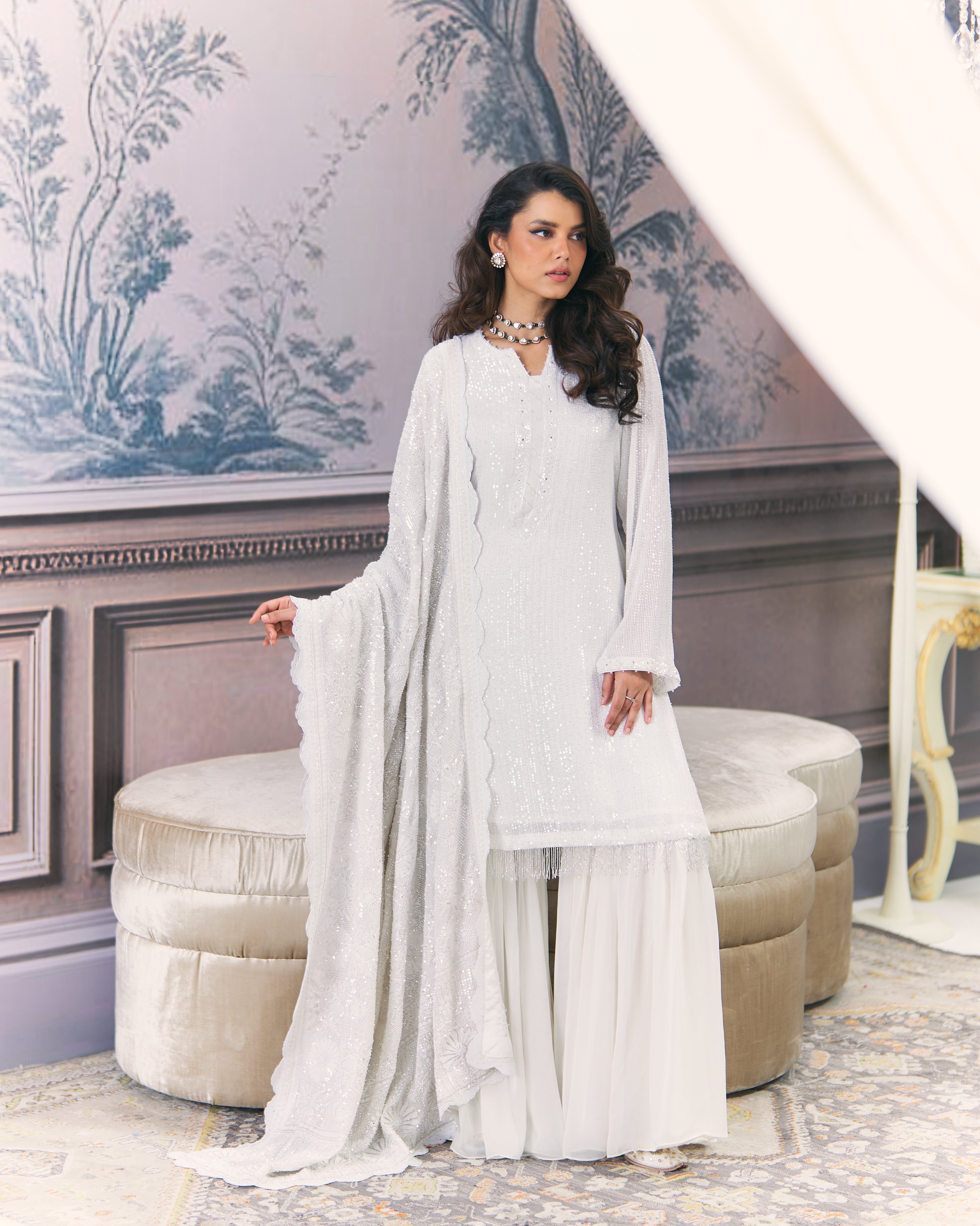 Ek-taar Chikankari statement heavy dupatta set