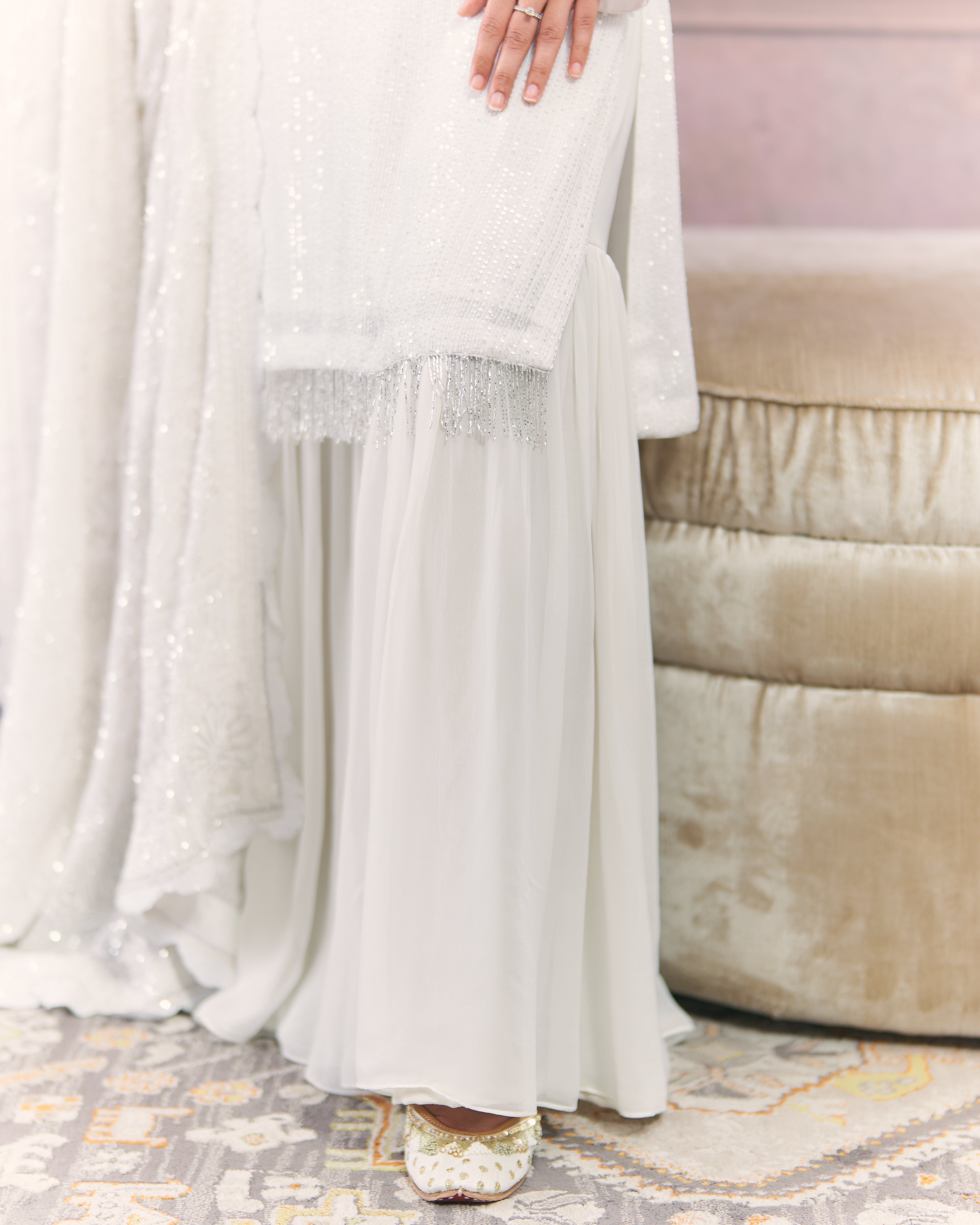 Ek-taar Chikankari statement heavy dupatta set