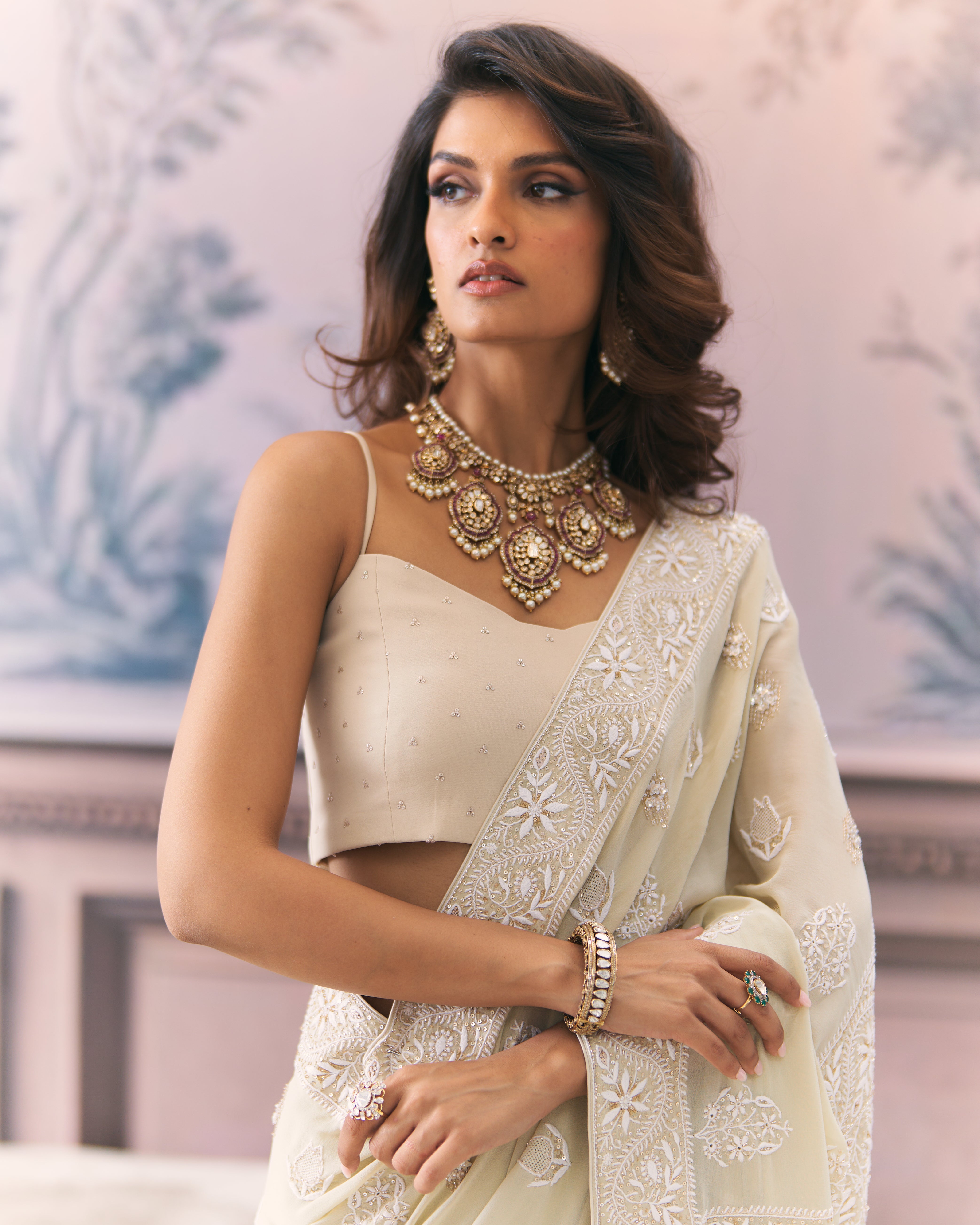 Beige Ek-Taar Chikankari Saree