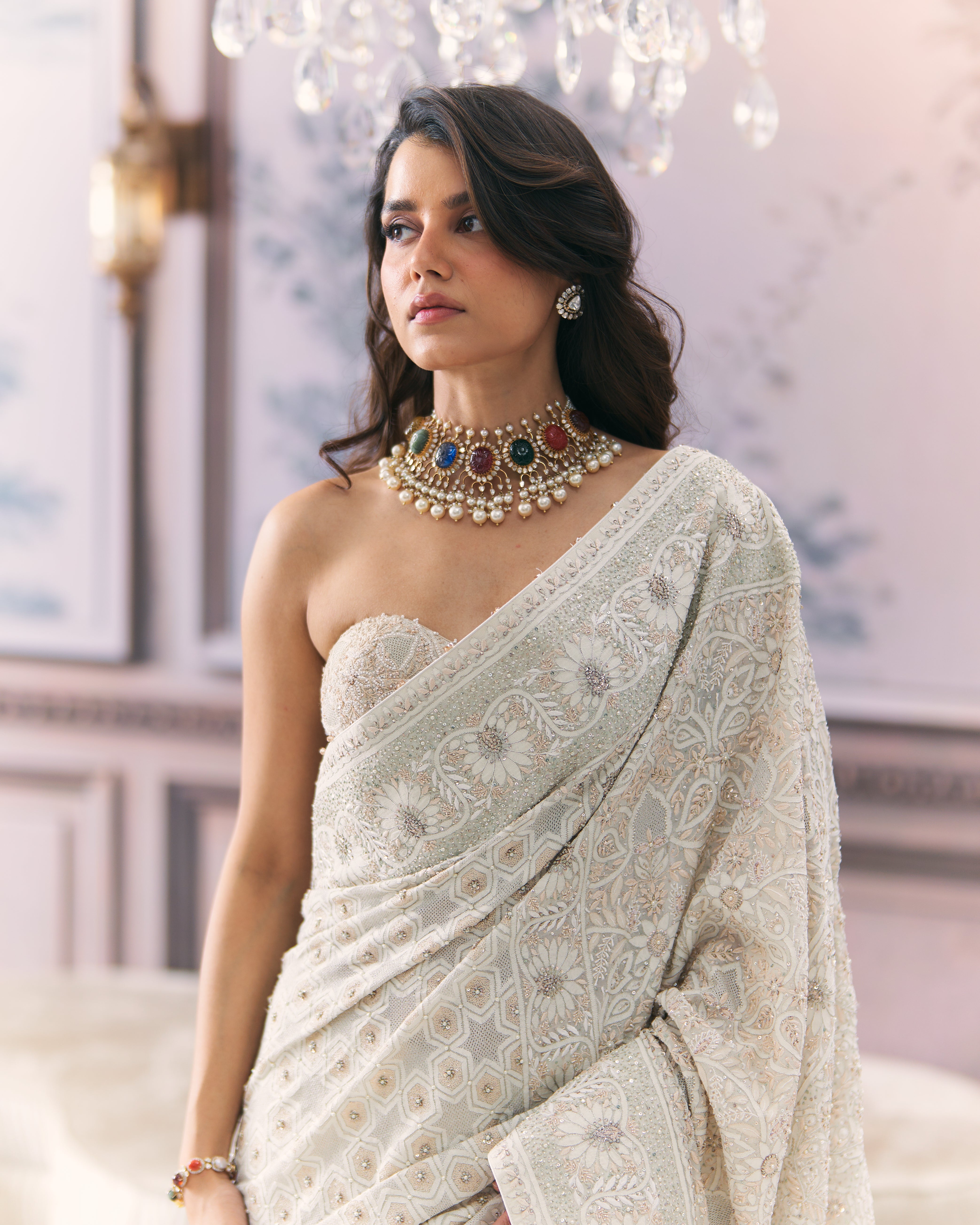 Premium Resham Thread Ek-taar Chikankari Saree