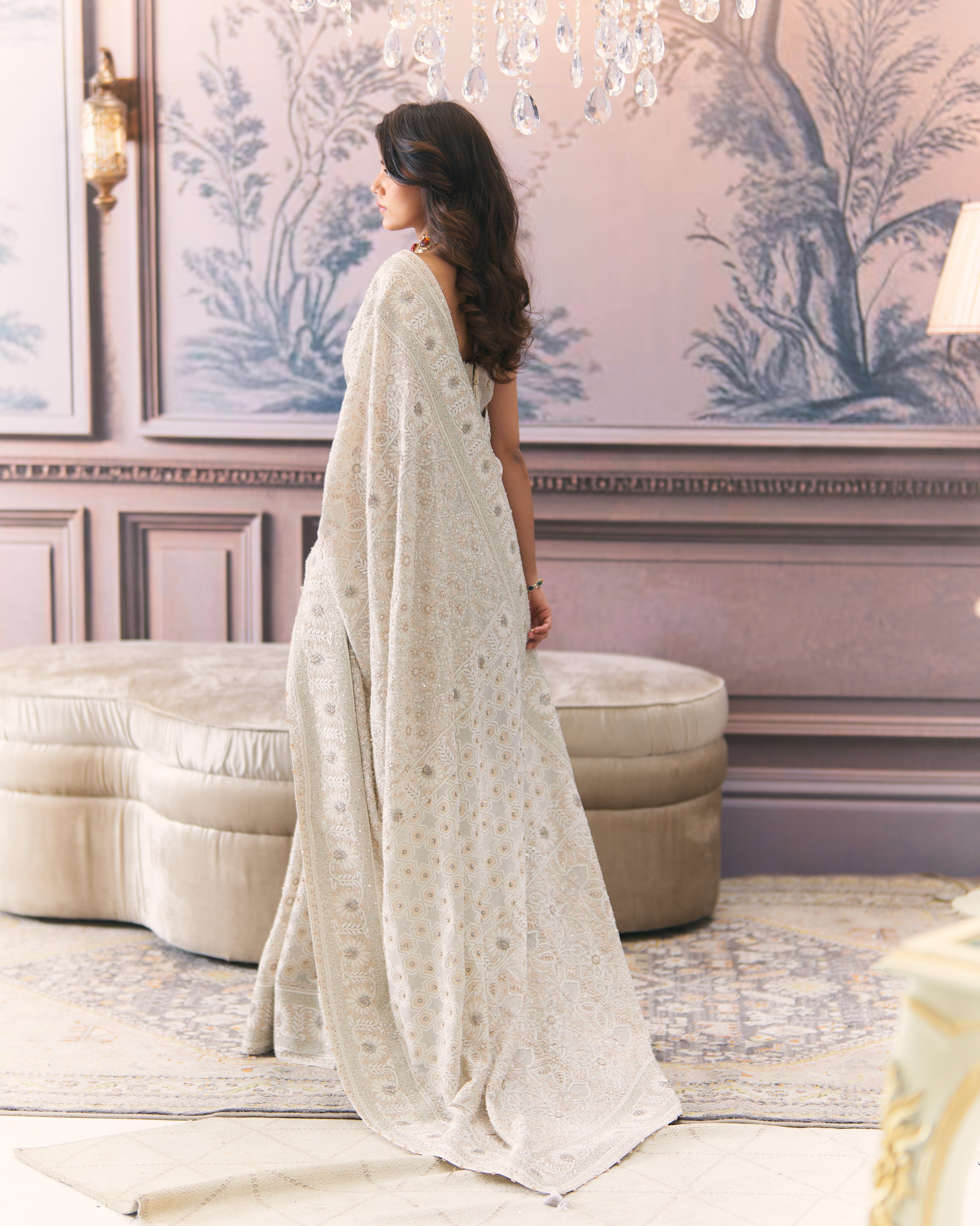 Premium Resham Thread Ek-taar Chikankari Saree