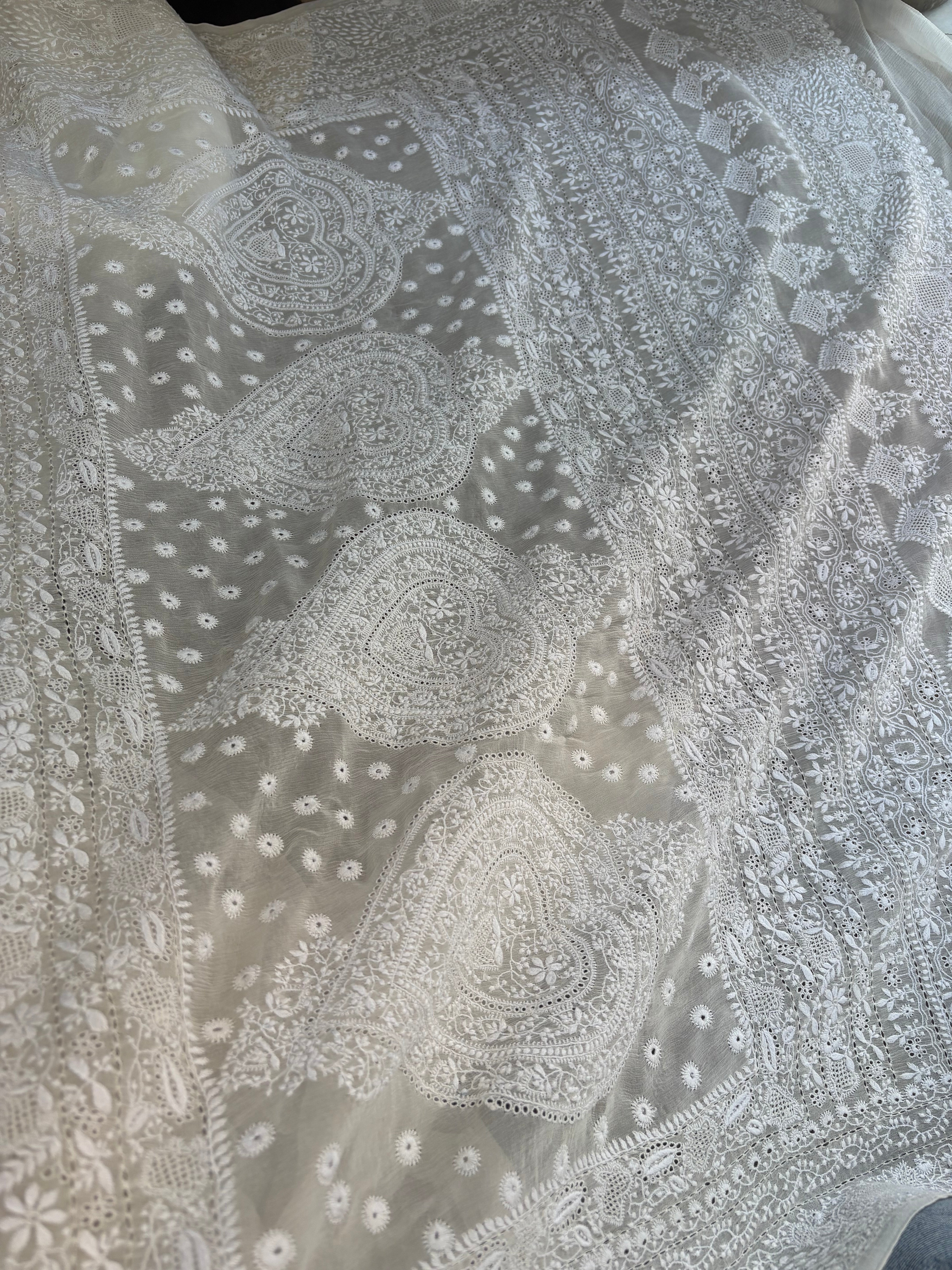 Handcrafted 1-Taar Chikankari Saree on Chiffon