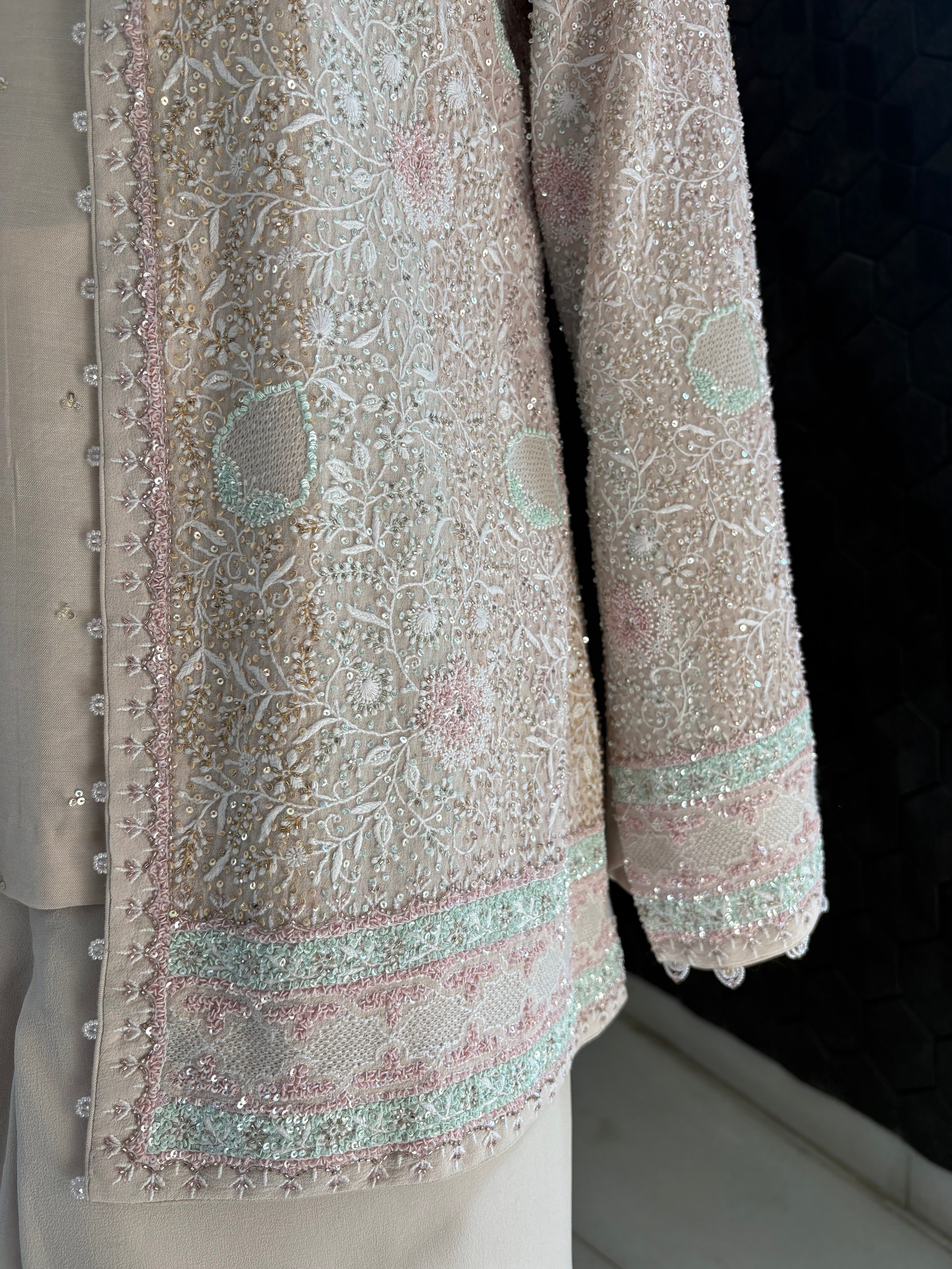 IVORY CHIKANKARI GILET SET