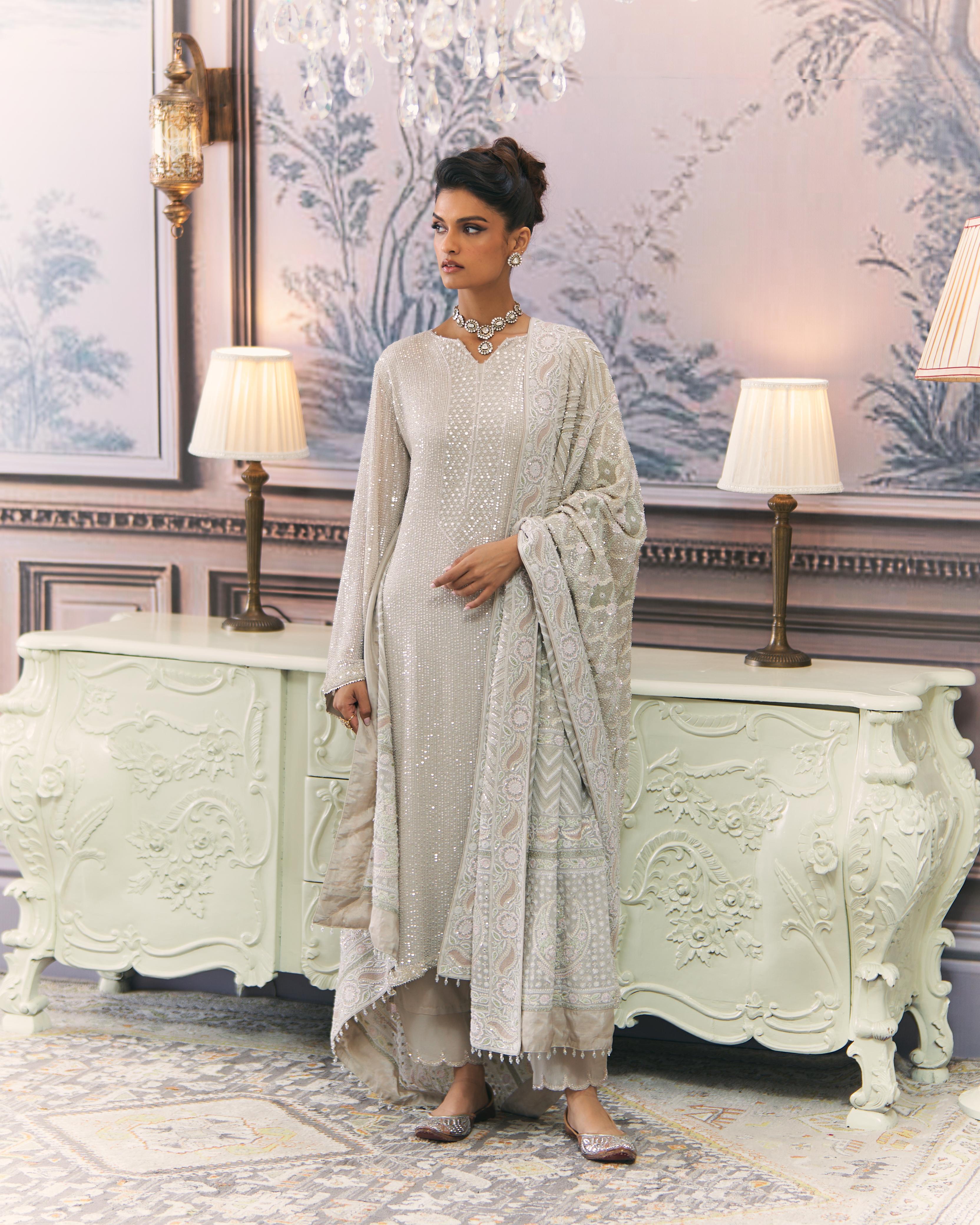 Grey Statament Heavy Chikankari Dupatta Set