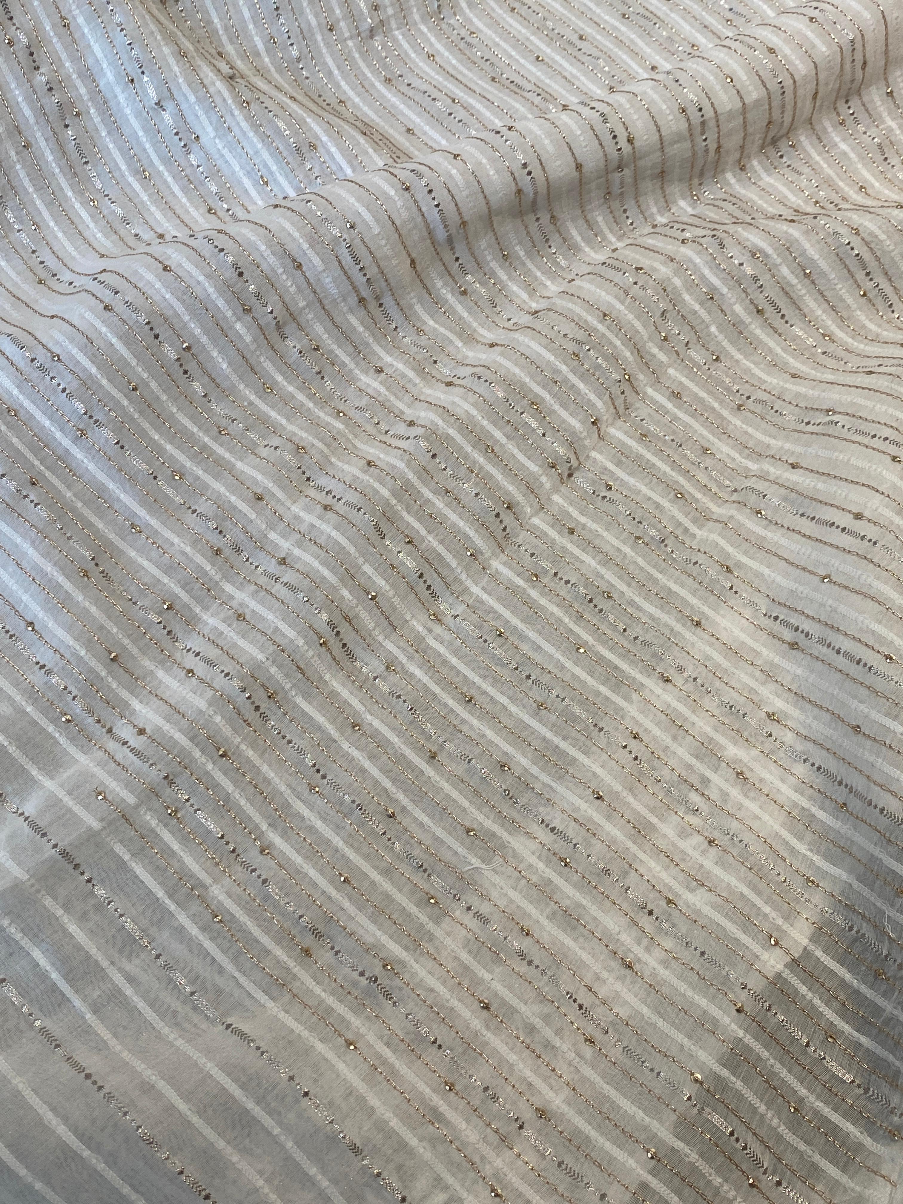 White mul chanderi chikankari men kurta