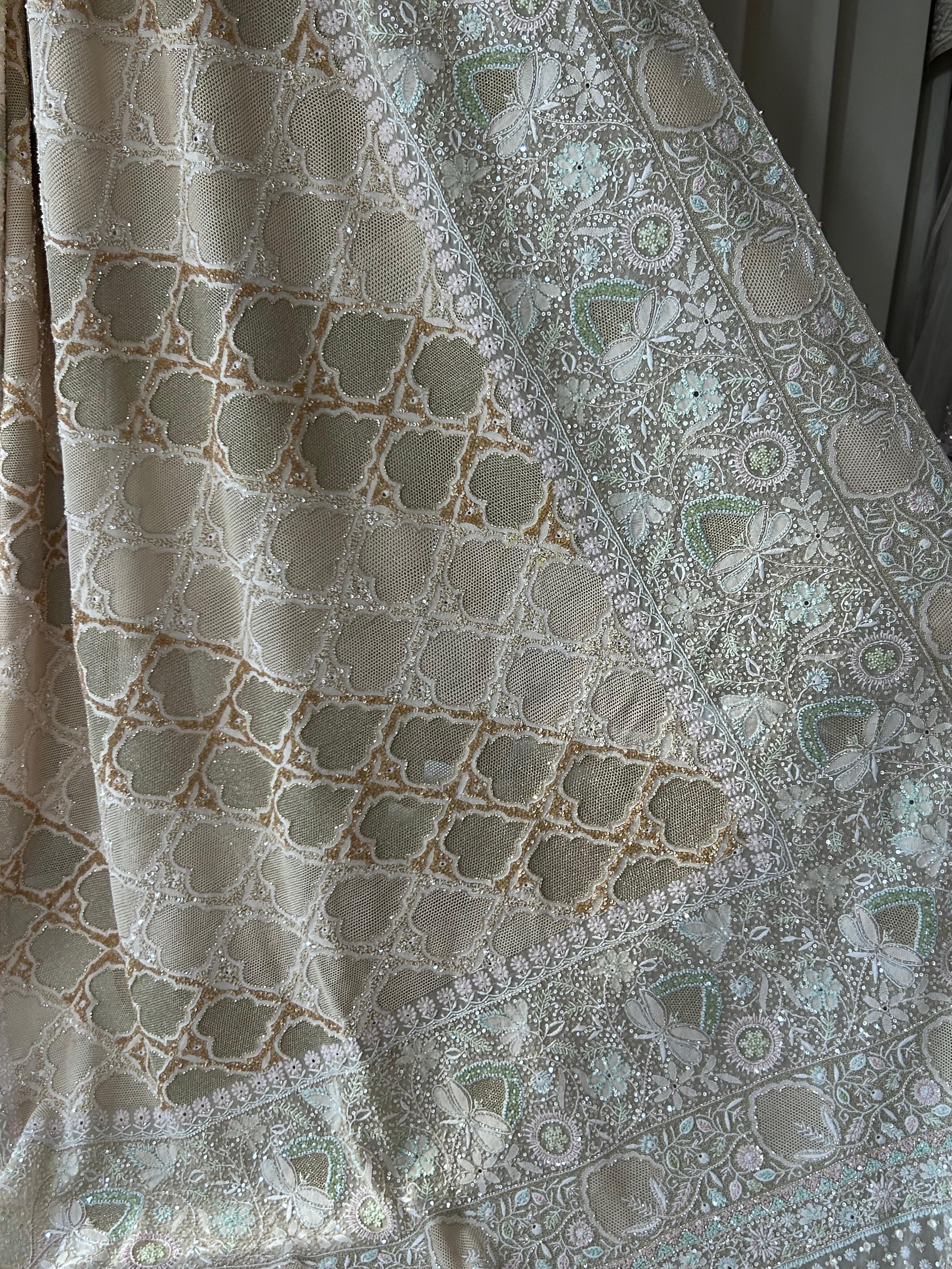 Ivory ek-taar georgette chikankari saree