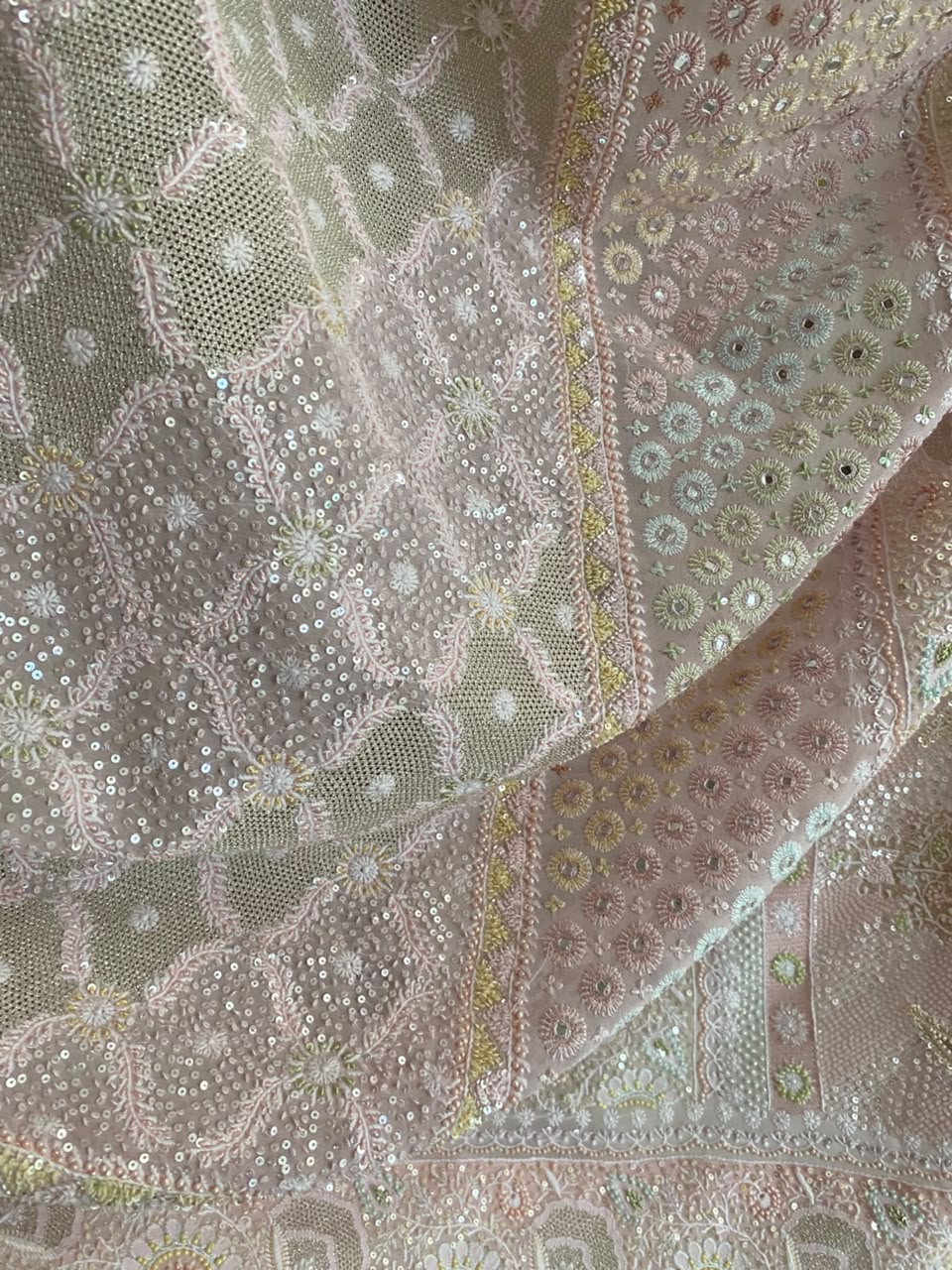 Pink georgette ek-taar chikankari dupatta