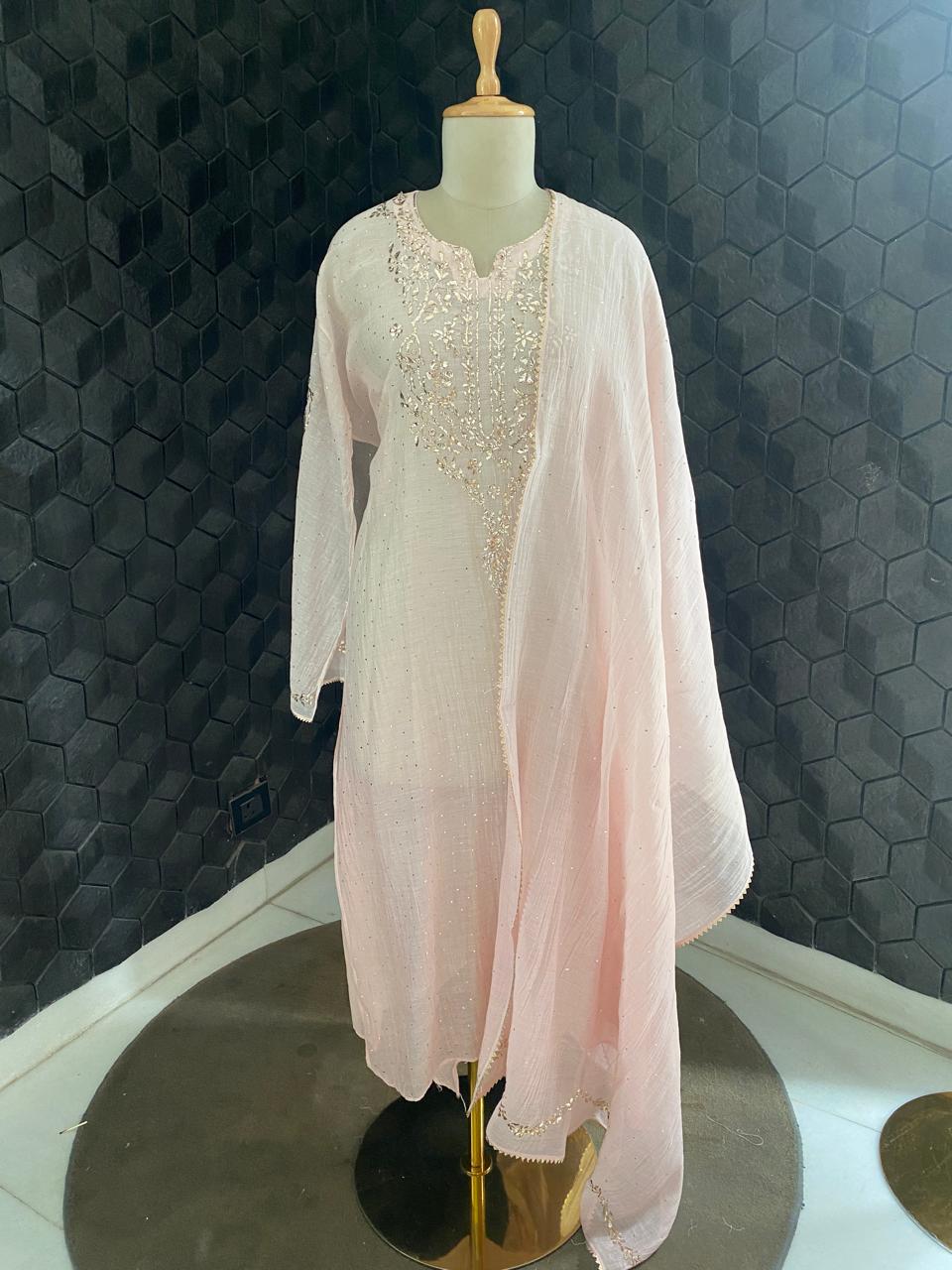 pink mul chanderi kaamdani kurta set