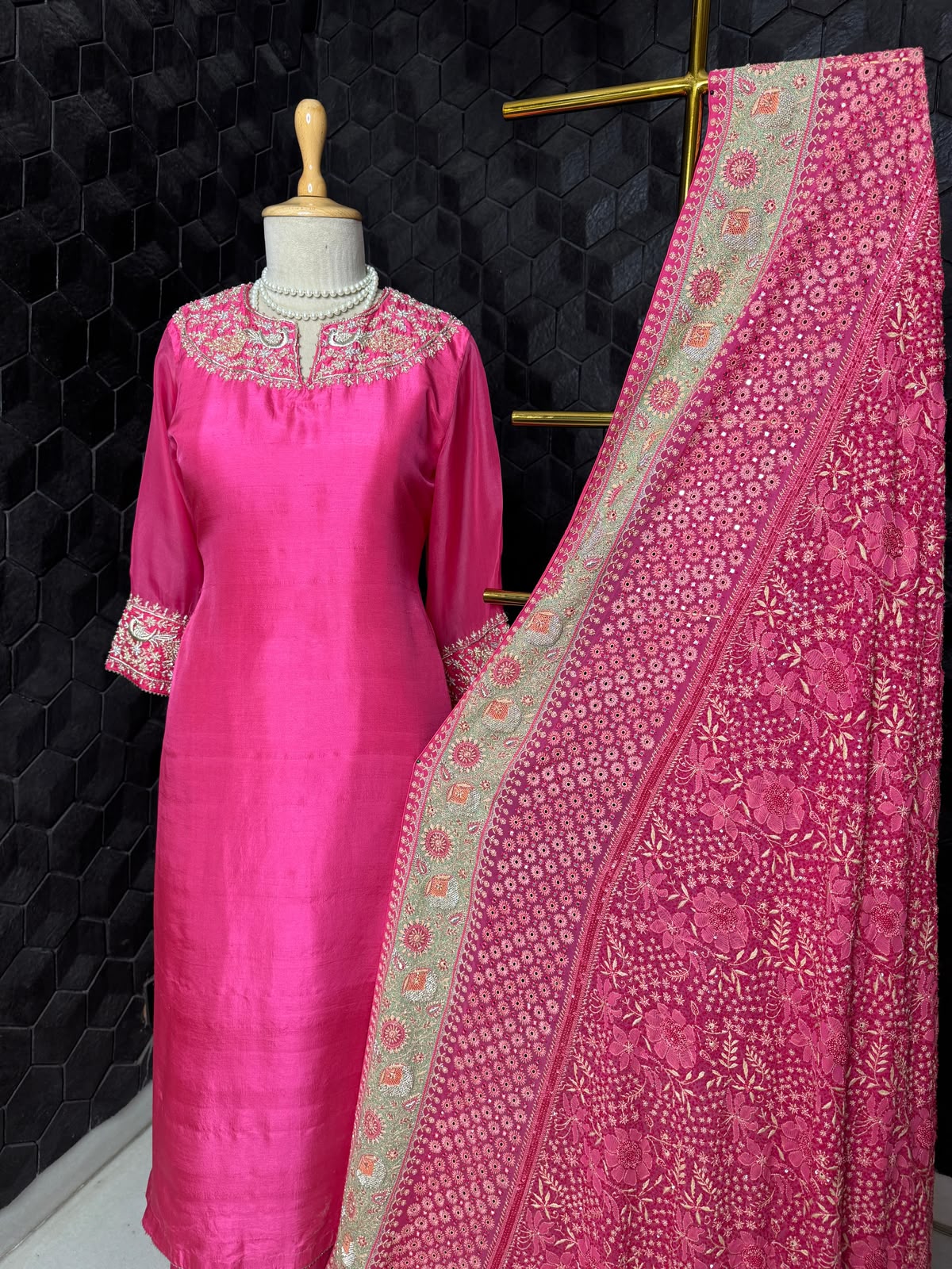 Yami Gautam in Dhaaga Doli Suit Set
