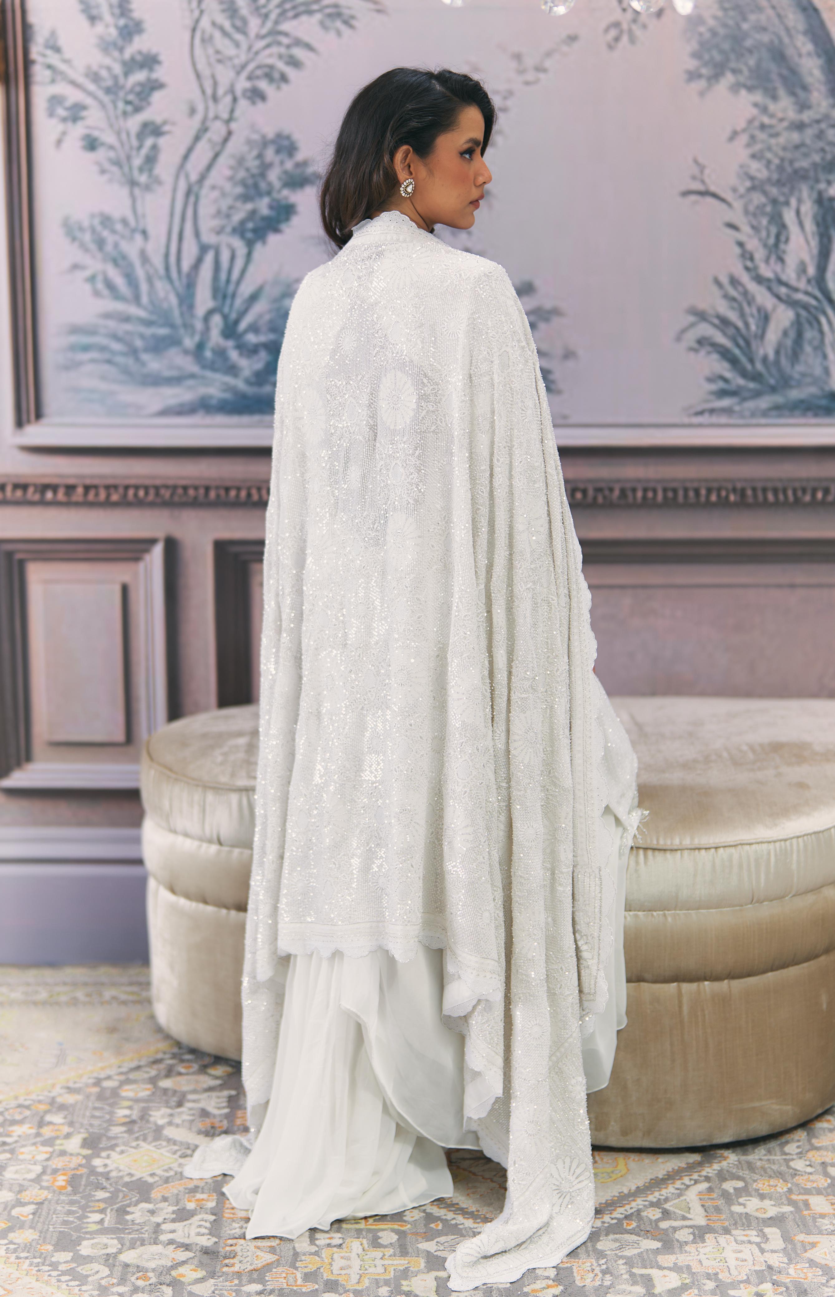 Ek-taar Chikankari statement heavy dupatta set