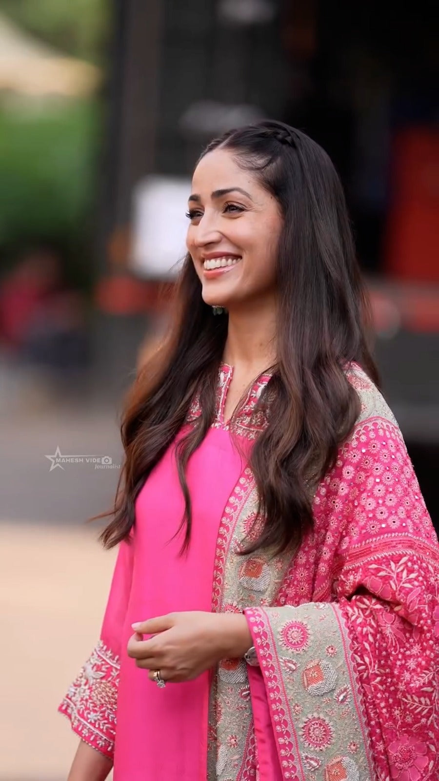 Yami Gautam in Dhaaga Doli Suit Set