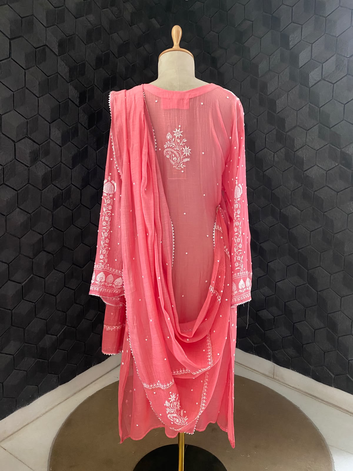 Pink Mul chanderi Chikankari kurta set.