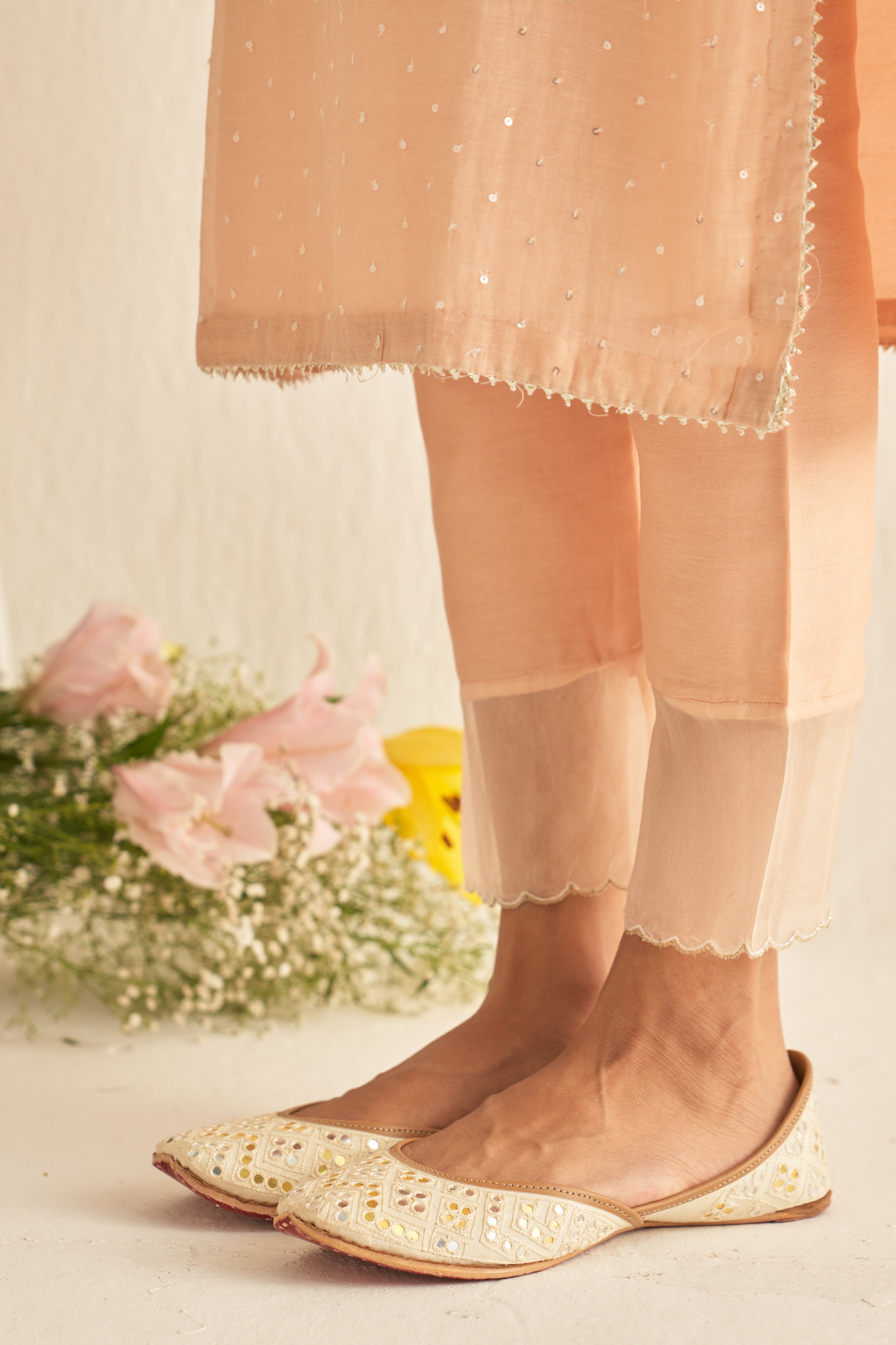 Peach mul chanderi tikki chaak chikankari kurta set