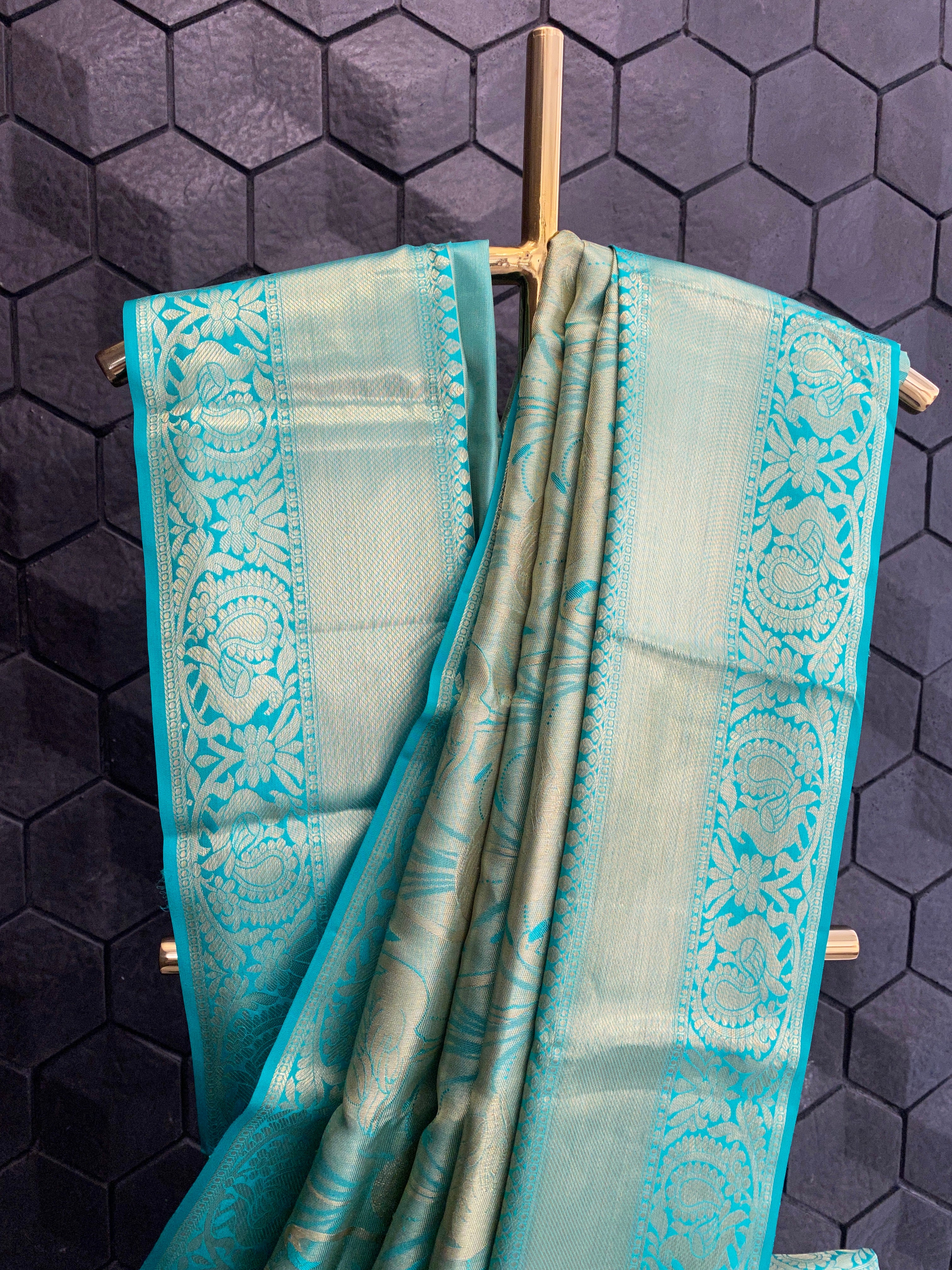 Turquoise Silk Saree With Gold Zari Work