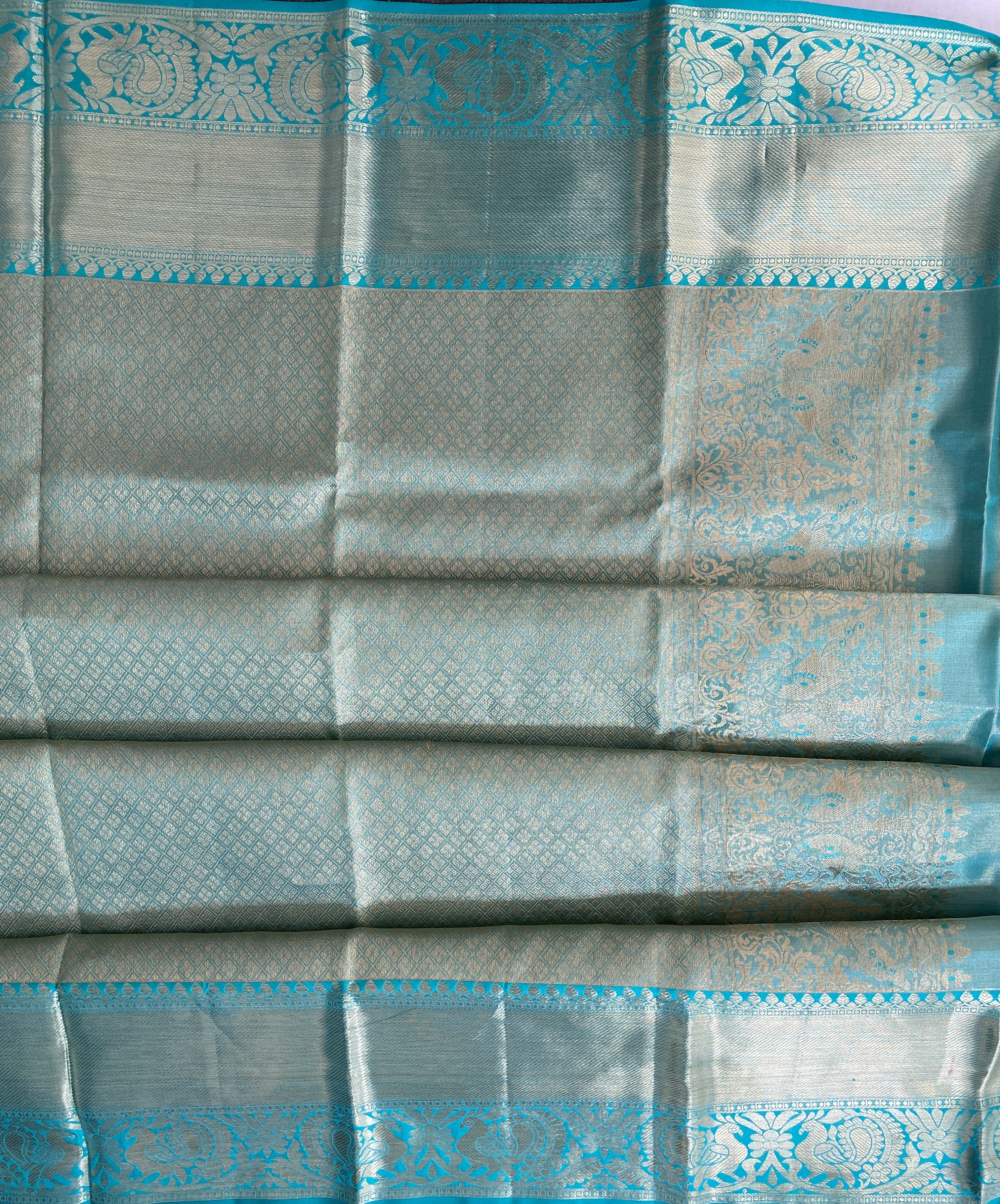 Turquoise Silk Saree With Gold Zari Work