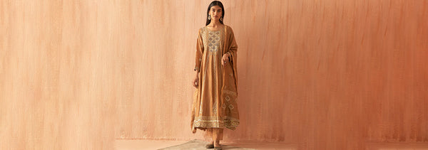 Chikankari Anarkali: Weaving Elegance with Dhaaga's Exquisite Collection