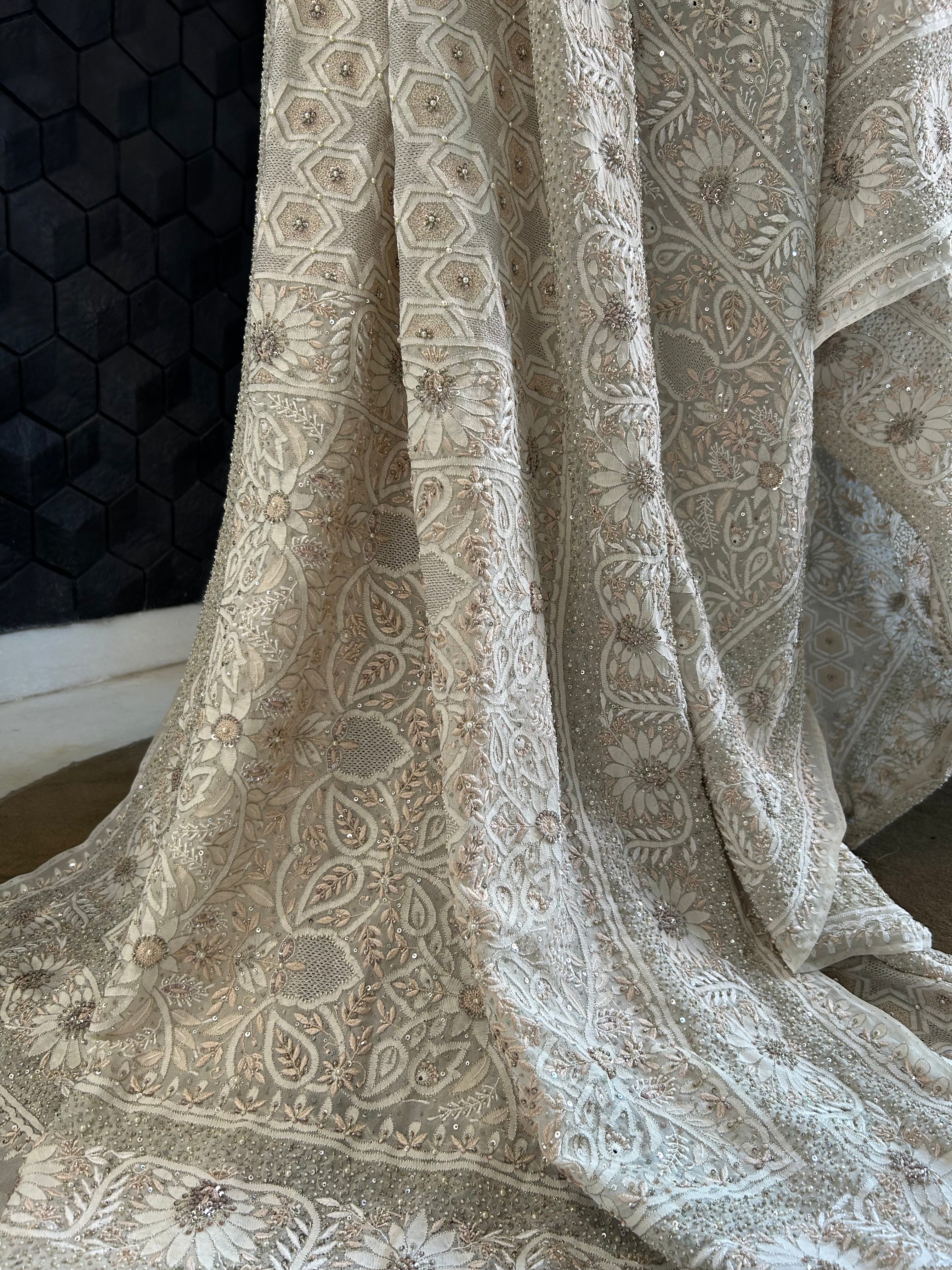 Premium Off White Georgette Ek -Taar  Resham Thread Chikankari Saree