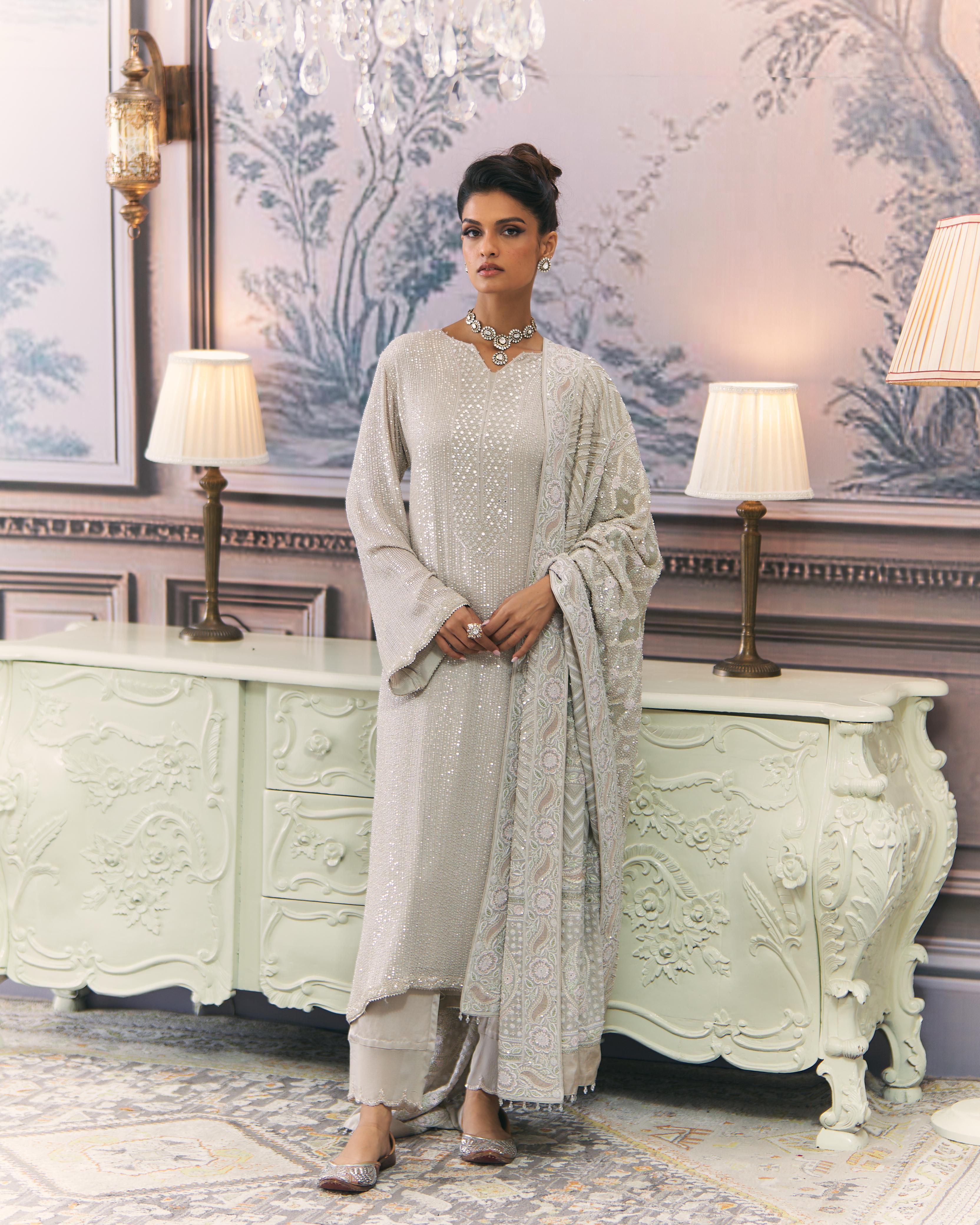 Grey Statament Heavy Chikankari Dupatta Set