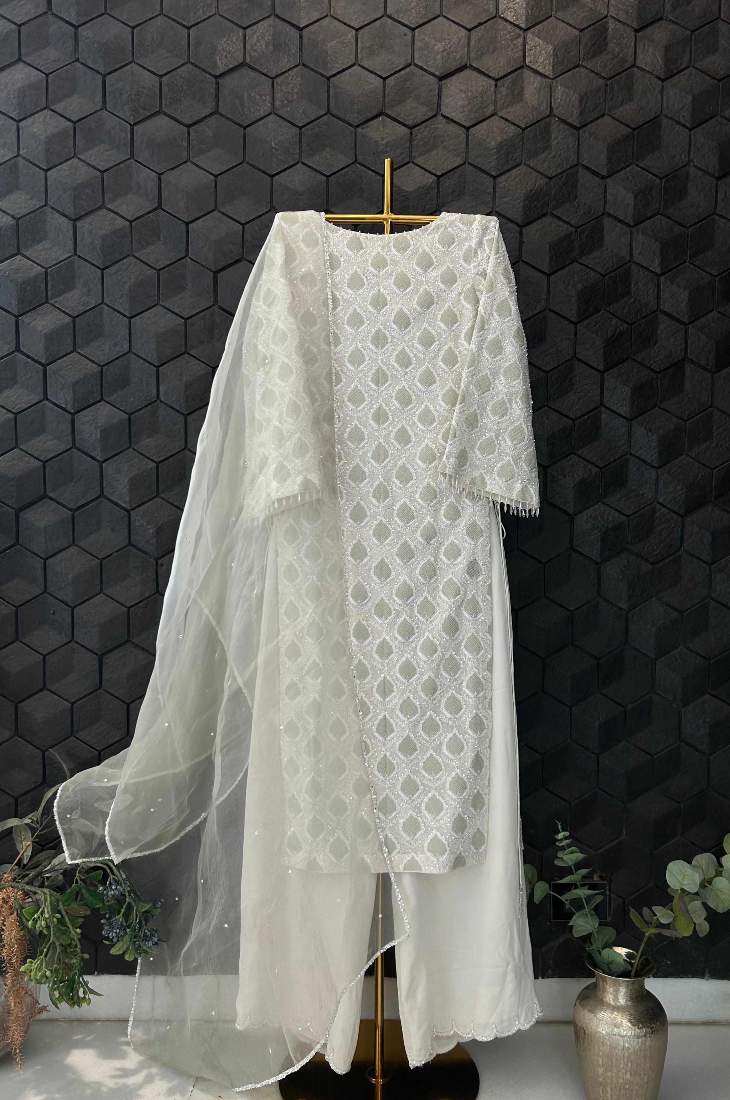 Ek-taar georgette chikankari kurta set