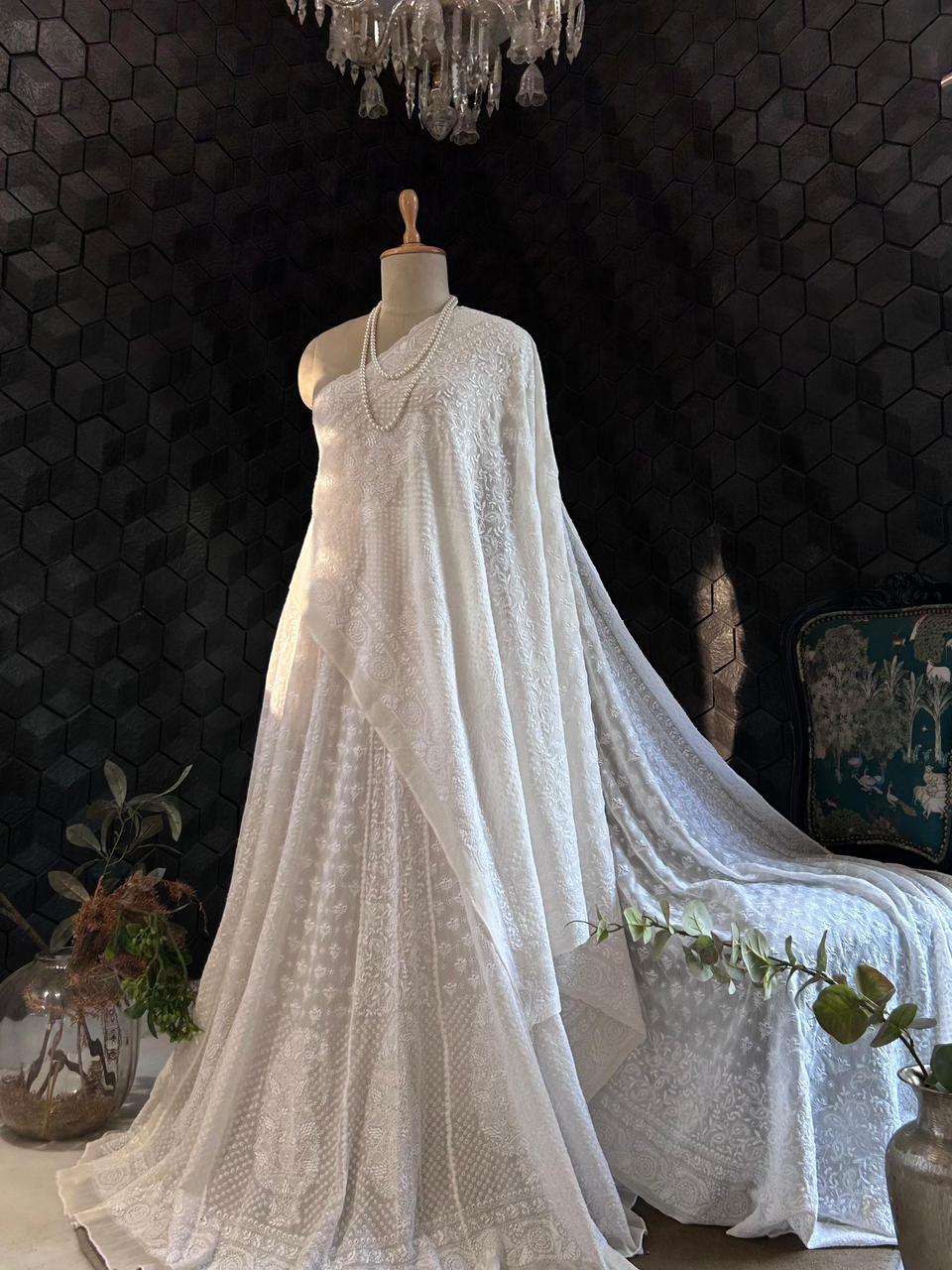 Classic White Chiffon Ek-taar chikankari lehenga set