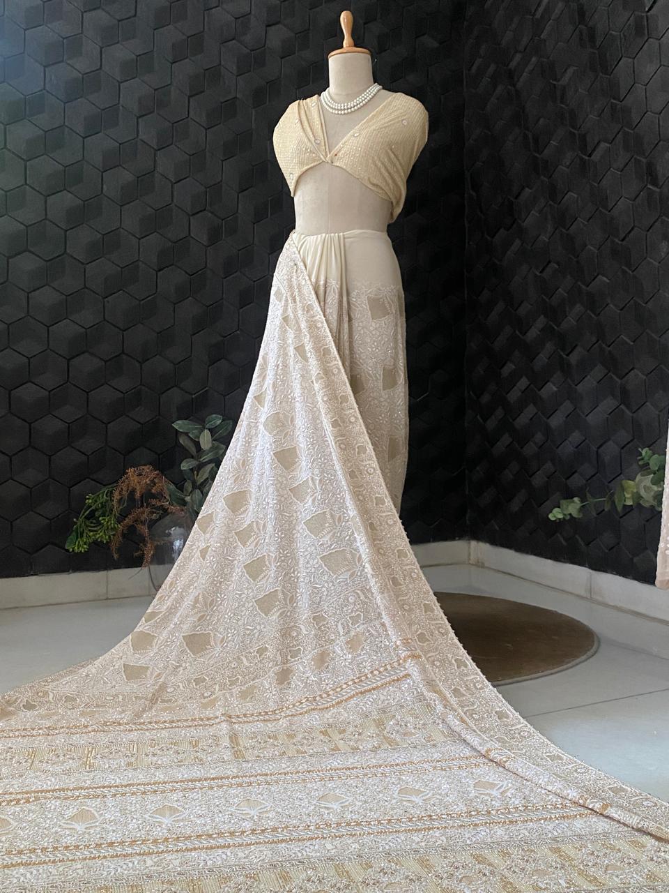 Ivory Georgette Ek Taar Saree with Statement Paan Boota