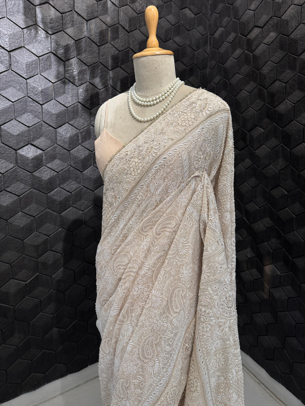 Classic Ivory & Gold Saree in Paisley Motifs