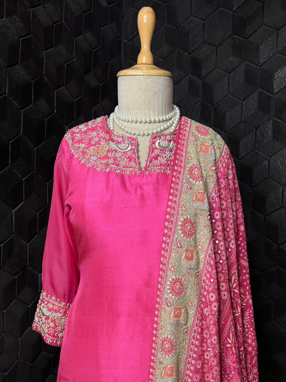 Yami Gautam in Dhaaga Doli Suit Set