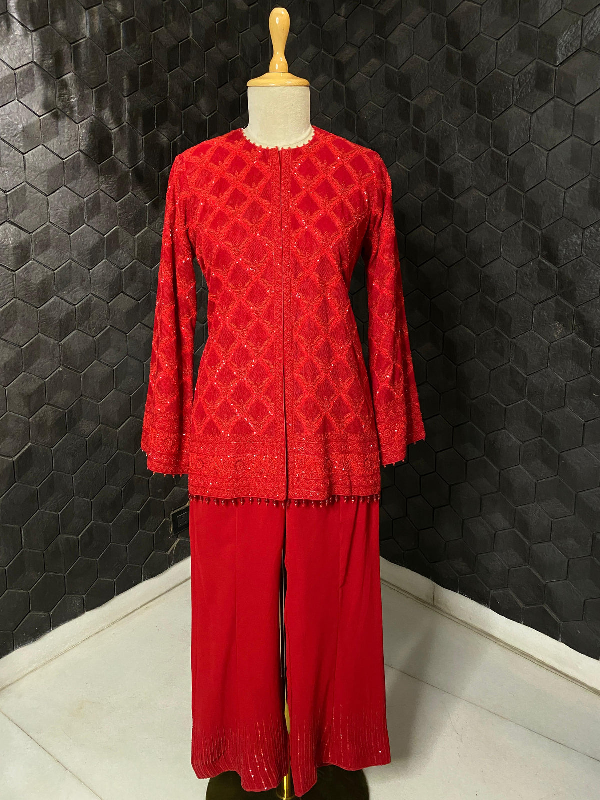 Red georgette Chikankari Gilet-Set