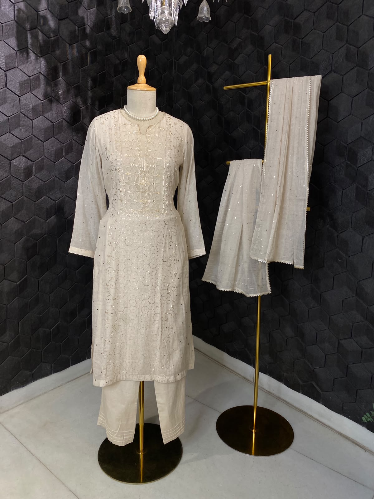 Golden Tissue Kurta Set with Statement Daraz Work