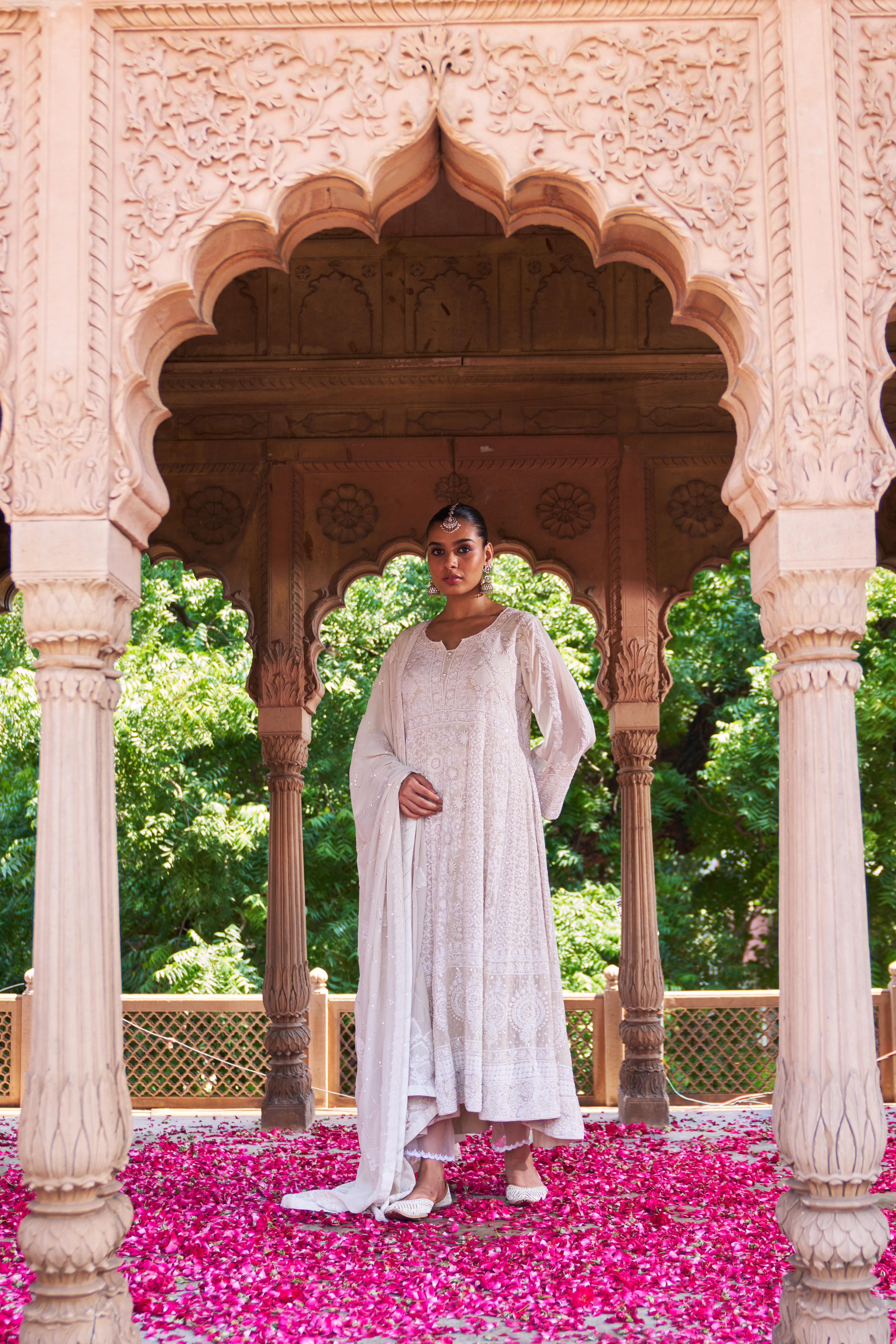 Ivory Georgette ek-taar Chikankari Anarkali Set