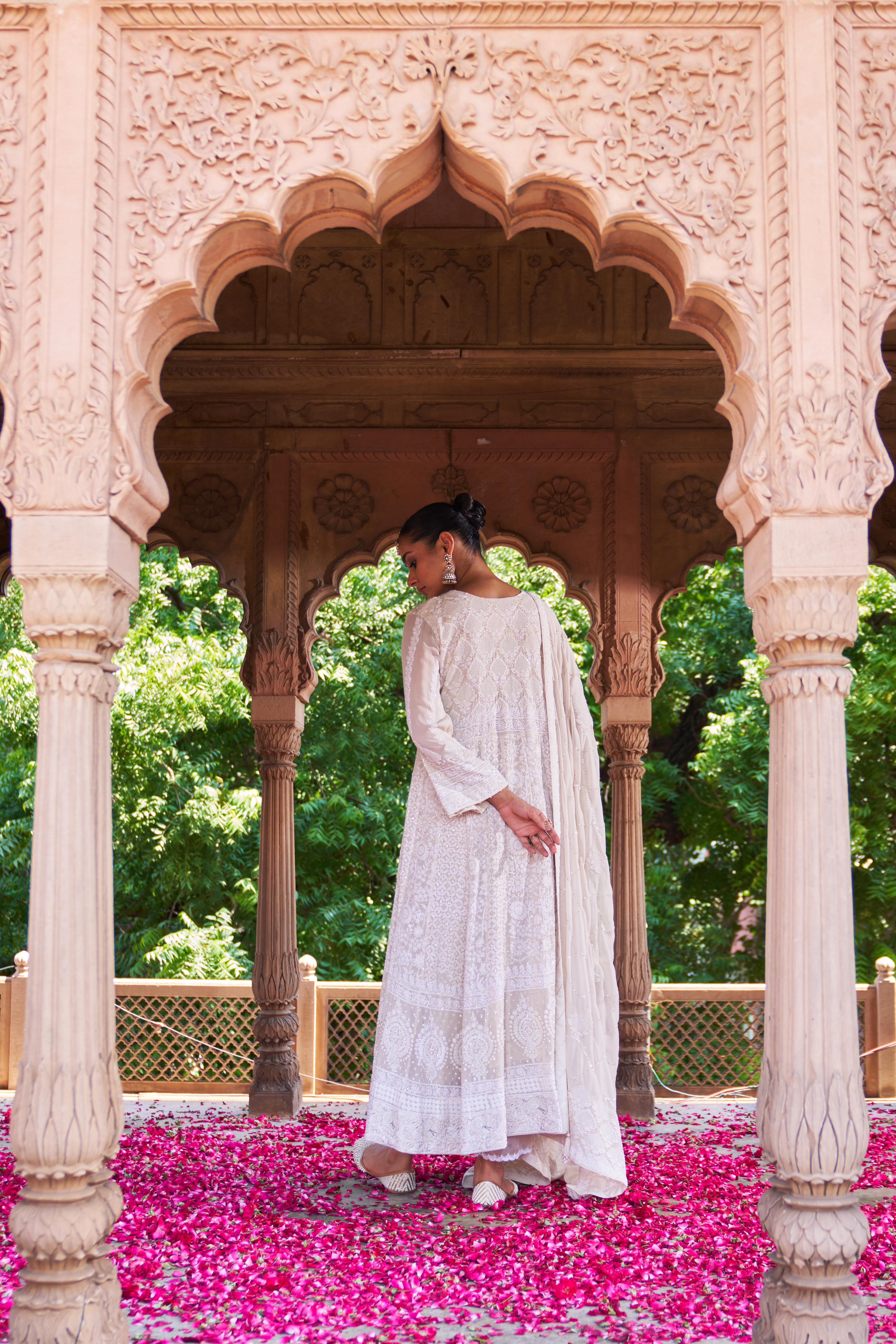 Ivory Georgette ek-taar Chikankari Anarkali Set