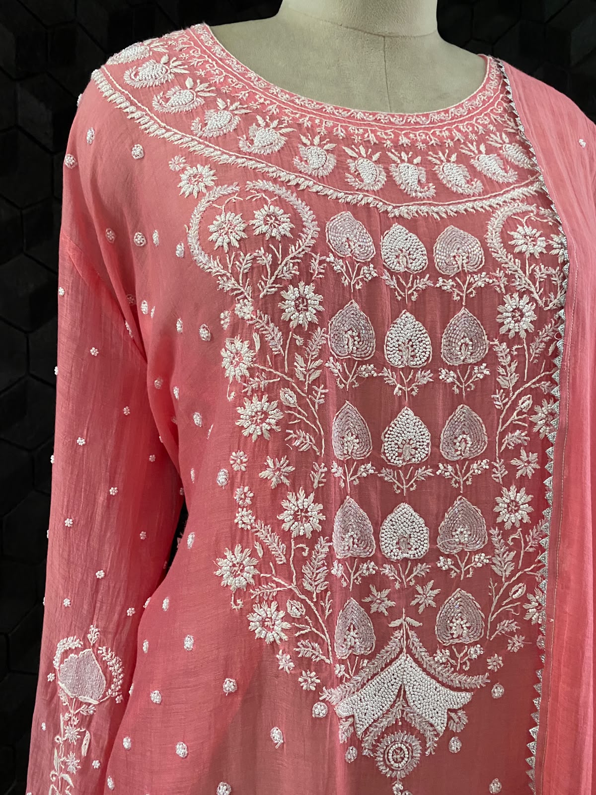 Pink Mul chanderi Chikankari kurta set.